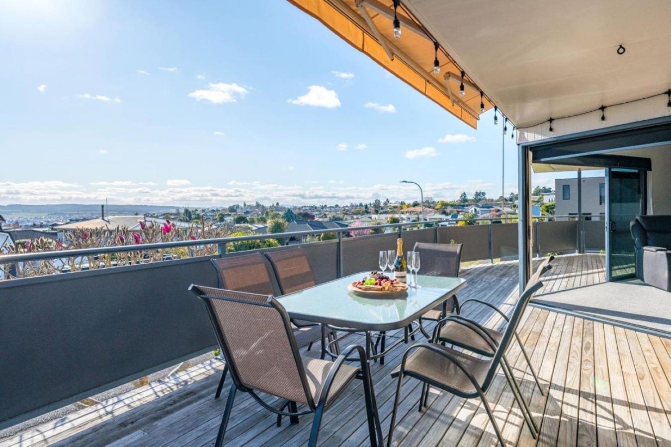 Lake Taupo Outlook - Table Tennis, Great Location Exterior foto